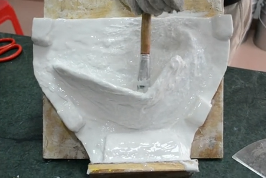 模具硅膠操作方法有幾種？